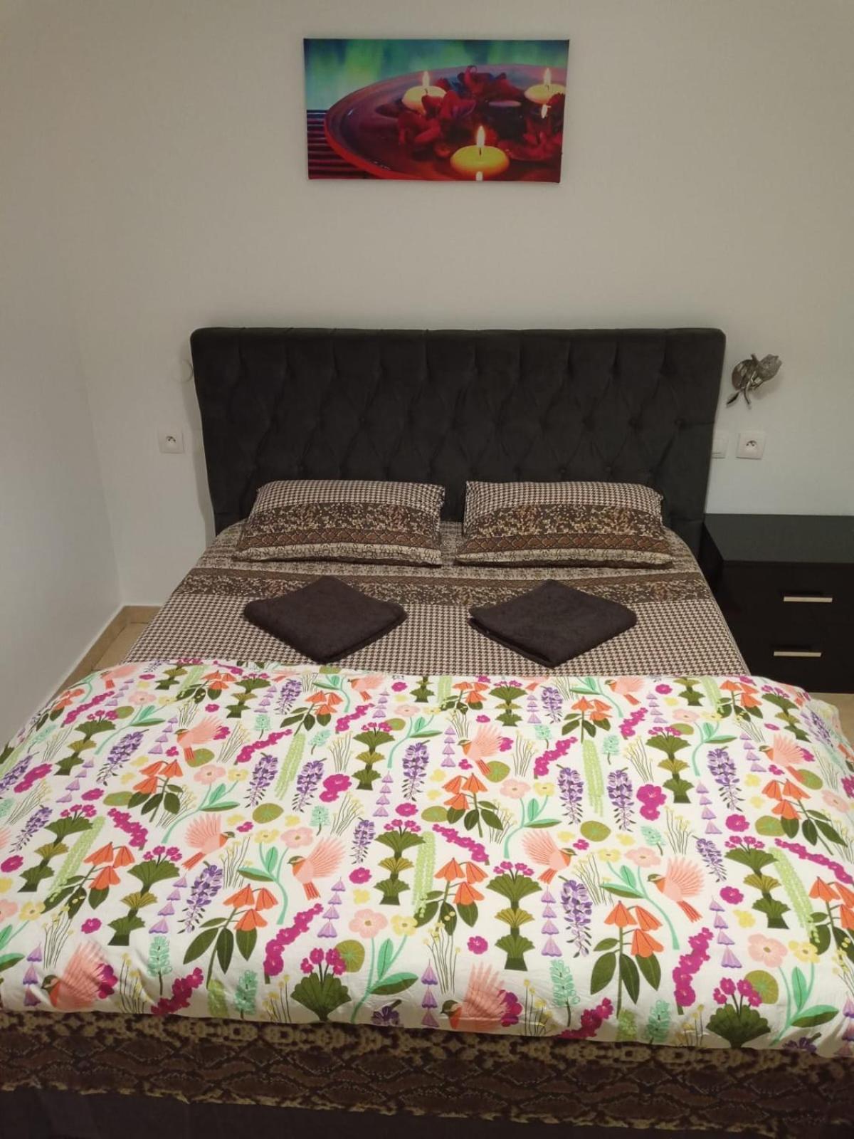 Ferienwohnung Light Side Self Checkin Available Sarcelles Exterior foto